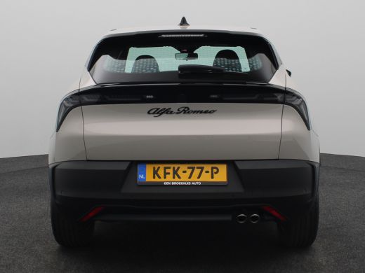 Alfa Romeo Junior Hybrid Ibrida 145 EDCS6 Navi | Apple Carplay | Cruise Control | LED Koplampen | Lichtmetalen velg... ActivLease financial lease