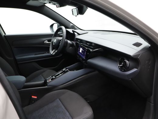 Alfa Romeo Junior Hybrid Ibrida 145 EDCS6 Navi | Apple Carplay | Cruise Control | LED Koplampen | Lichtmetalen velg... ActivLease financial lease