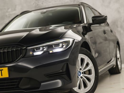 BMW 3 Serie Touring 330e Sport 292Pk Automaat (APPLE CARPLAY, SOH 90,2%, GROOT NAVI, COGNAC LEDER, CAMERA, ST... ActivLease financial lease