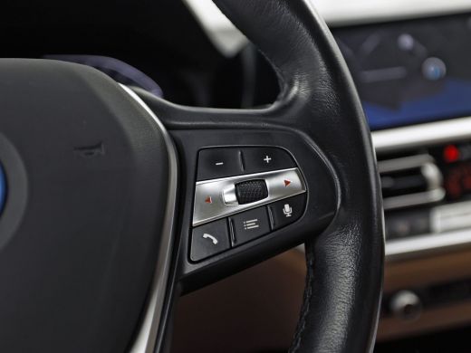 BMW 3 Serie Touring 330e Sport 292Pk Automaat (APPLE CARPLAY, SOH 90,2%, GROOT NAVI, COGNAC LEDER, CAMERA, ST... ActivLease financial lease
