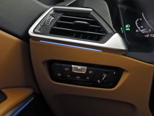 BMW 3 Serie Touring 330e Sport 292Pk Automaat (APPLE CARPLAY, SOH 90,2%, GROOT NAVI, COGNAC LEDER, CAMERA, ST... ActivLease financial lease
