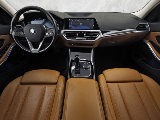 BMW 3 Serie Touring 330e Sport 292Pk Automaat (APPLE CARPLAY, SOH 90,2%, GROOT NAVI, COGNAC LEDER, CAMERA, ST... ActivLease financial lease