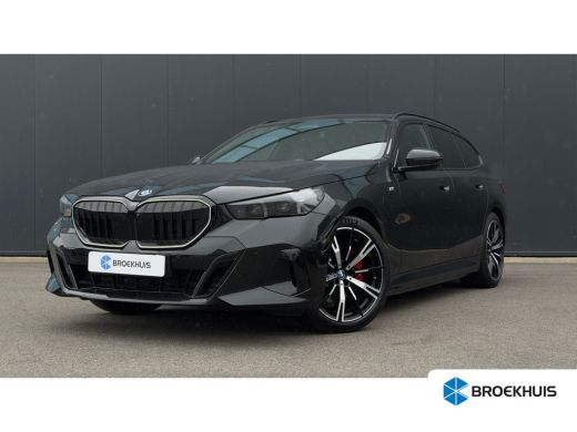 BMW 5 Serie Touring 530e 299pk M-SPORT Pro | 360 Camera | Leder | Trekhaak | Harman/Kardon | Adaptive Cruise ... ActivLease financial lease