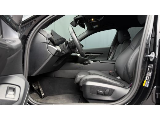 BMW 5 Serie Touring 530e 299pk M-SPORT Pro | 360 Camera | Leder | Trekhaak | Harman/Kardon | Adaptive Cruise ... ActivLease financial lease