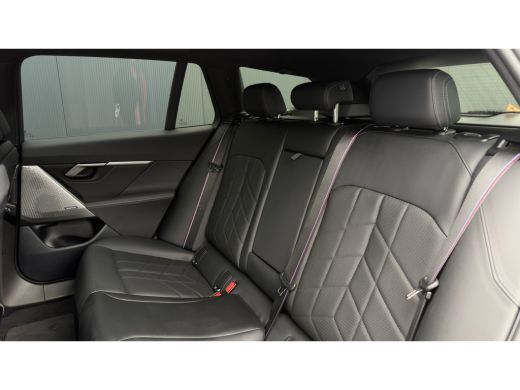 BMW 5 Serie Touring 530e 299pk M-SPORT Pro | 360 Camera | Leder | Trekhaak | Harman/Kardon | Adaptive Cruise ... ActivLease financial lease