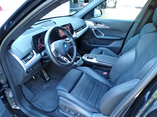 BMW iX1 xDrive30 M-SPORT (230kW/313pk) ** LED, LEDER, PANO, DRIV. ASS+, 20-inch LMV ** 1e EIG - UNFALLFRE... ActivLease financial lease