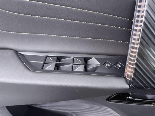 DS N&deg;8 Pallas Black Edition | Proximity Keyless Entry ActivLease financial lease