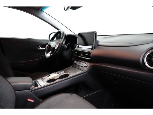 Hyundai Kona Comfort 64 kWh | Achterbank in delen neerklapbaar | Achteruitrijcamera | Airco (automatisch) ActivLease financial lease