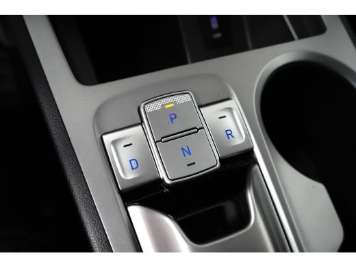 Hyundai Kona Comfort 64 kWh | Achterbank in delen neerklapbaar | Achteruitrijcamera | Airco (automatisch) ActivLease financial lease