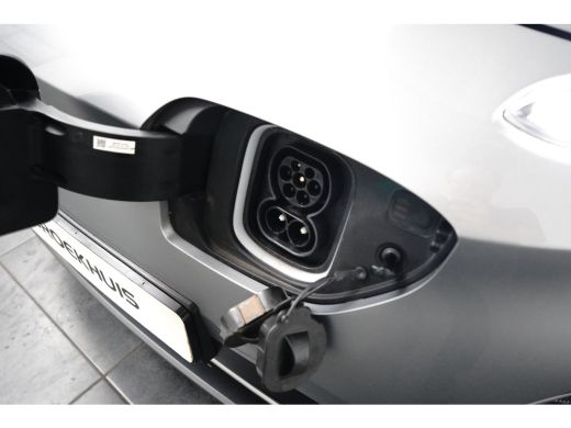 Hyundai Kona Comfort 64 kWh | Achterbank in delen neerklapbaar | Achteruitrijcamera | Airco (automatisch) ActivLease financial lease