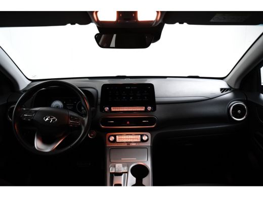 Hyundai Kona Comfort 64 kWh | Achterbank in delen neerklapbaar | Achteruitrijcamera | Airco (automatisch) ActivLease financial lease