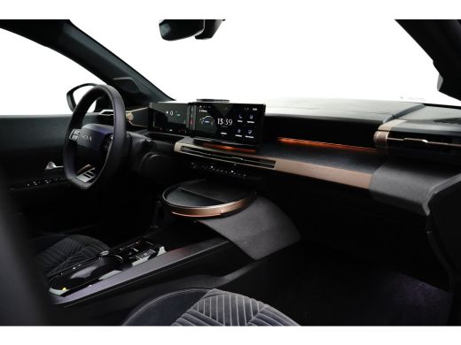 Lancia Ypsilon LX 54 kWh Alcantara Bekleding | Camera Voor + Achter | Adaptieve Cruise | 17" Lichtmetaal | Stoel... ActivLease financial lease