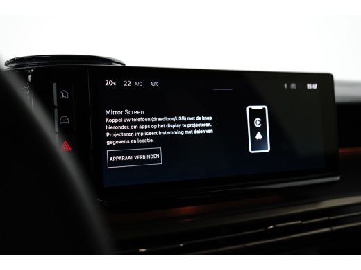 Lancia Ypsilon LX 54 kWh Alcantara Bekleding | Camera Voor + Achter | Adaptieve Cruise | 17" Lichtmetaal | Stoel... ActivLease financial lease