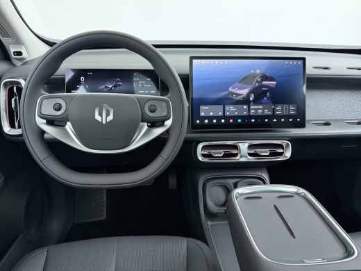 Leapmotor B10 Design ProMax 67.1 kWh | &euro;1500,- korting !! | Vanaf &euro;499,- Private Lease per maand ! | Panoramada... ActivLease financial lease