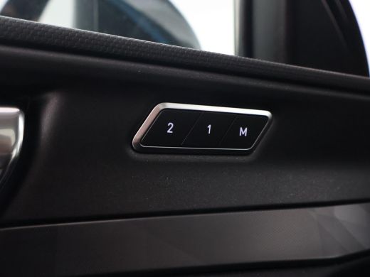 Lynk & Co 01 1.5 PLUG-IN HYBRID 261 PK + PANORAMA SCHUIFDAK | MEMORY | ADAPTIVE CRUISE | 20 INCH ActivLease financial lease