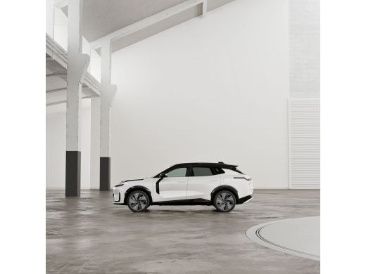 Lynk & Co 08 1.5 More | 11 kW lader | Achterbank verwarmd | Airco separaat achter ActivLease financial lease