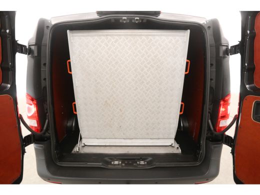 Mercedes-Benz Vito 114 CDI Lang | Automaat | Airco | Cruise | Camera | Carplay | 2xSchuifdeur | Trekhaak | Oprijplaat ActivLease financial lease