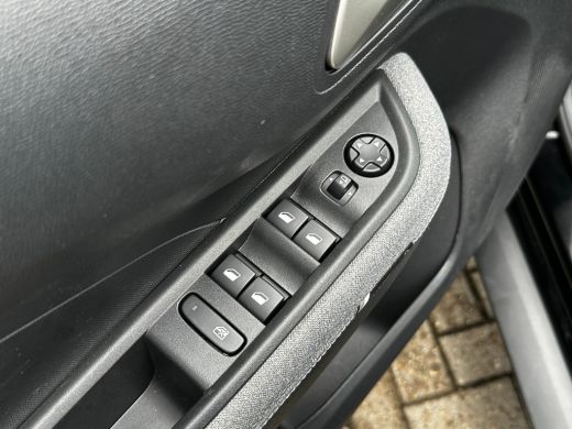 Opel Frontera 1.2 Turbo 145 PK Hybrid GS | 2+6 JAAR GARANTIE| STUUR, STOEL EN VOORRUITVERWARMING| DODEHOEK DETE... ActivLease financial lease