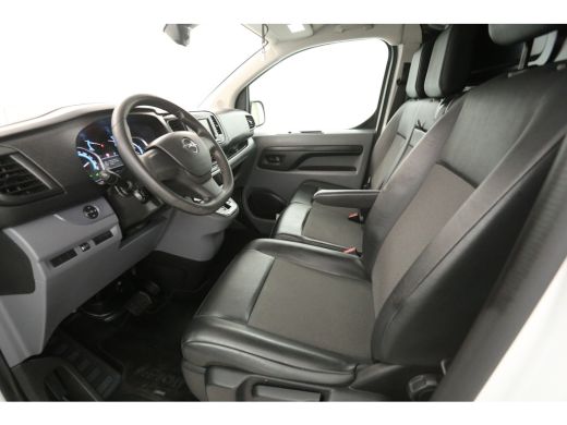 Opel Vivaro-e L3H1 75 kWh | Snelladen | SOH 91% | Airco | Cruise | Camera | 3 Zits | HuD | Carplay | Parkeersens. ActivLease financial lease