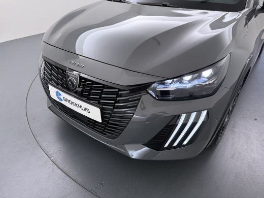 Peugeot 208 | Demo Deal | GT, | 17'' lichtmetalen velgen 'YANAKA', afgewerkt in zwart Orbital met glanzende m... ActivLease financial lease