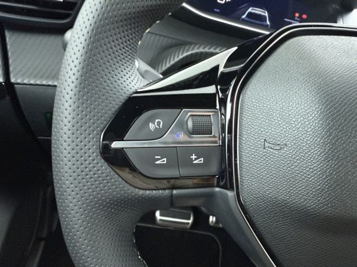 Peugeot 208 | Demo Deal | GT, | 17'' lichtmetalen velgen 'YANAKA', afgewerkt in zwart Orbital met glanzende m... ActivLease financial lease