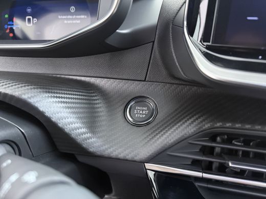 Peugeot 208 | Demo Deal | GT, | 17'' lichtmetalen velgen 'YANAKA', afgewerkt in zwart Orbital met glanzende m... ActivLease financial lease