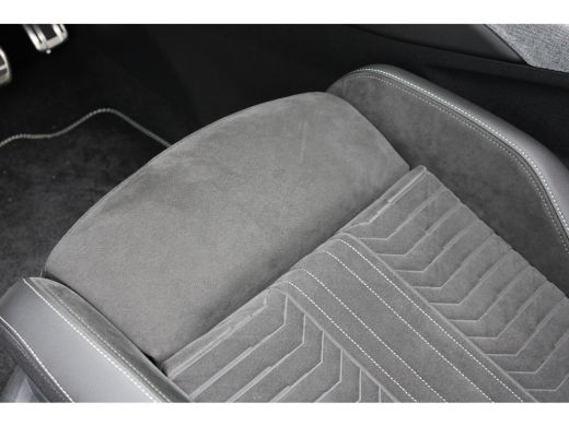 Peugeot 3008 1.6 plug-in Hybrid 195 GT | Automaat | Panorama/schuifdak | Luxe stoelen | Massage | Alcantara | ... ActivLease financial lease