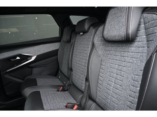 Peugeot 5008 1.2 Hybrid 145 Allure 7p Tot 8 Jaar Garantie! | 360 Camera | Adaptive Cruise | Navigatie | Dodeho... ActivLease financial lease