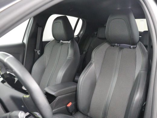 Peugeot e-208 | SOH 92,2% | Half leder | Stoelverwarming | Navigatie | Climate control | Carplay | Camera | Par... ActivLease financial lease