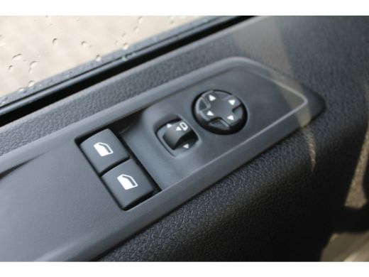Peugeot e-Expert EV L2 75 kWh | 8 JAAR GARANTIE | CAMERA | NAVI | BETIMMERING | DRAADLOOS CARPLAY | COMFORT WAND | ActivLease financial lease