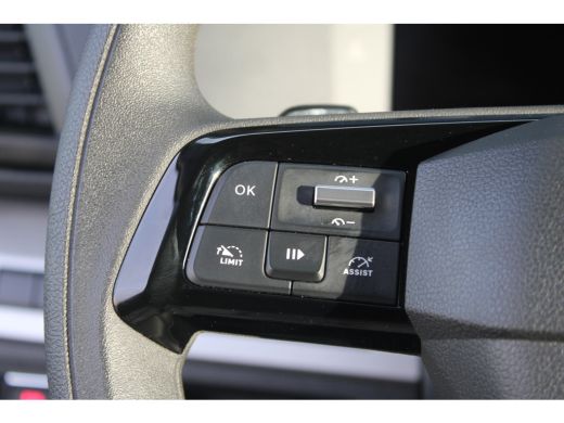 Peugeot e-Expert EV L2 75 kWh | 8 JAAR GARANTIE | CAMERA | NAVI | BETIMMERING | DRAADLOOS CARPLAY | COMFORT WAND | ActivLease financial lease