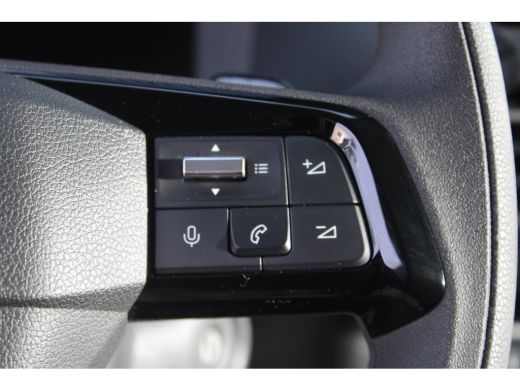 Peugeot e-Expert EV L2 75 kWh | 8 JAAR GARANTIE | CAMERA | NAVI | BETIMMERING | DRAADLOOS CARPLAY | COMFORT WAND | ActivLease financial lease