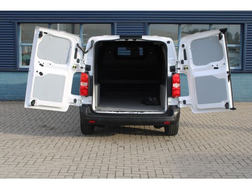 Peugeot e-Expert EV L2 75 kWh | 8 JAAR GARANTIE | CAMERA | NAVI | BETIMMERING | DRAADLOOS CARPLAY | COMFORT WAND | ActivLease financial lease
