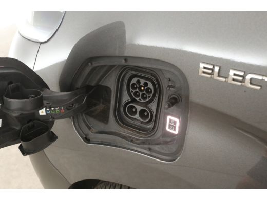 Peugeot e-Expert Toyota ProAce Electric Worker Extra Range 75 kWh L3H1 | DC | Snelladen | SOH 91% | 6 Zits | Airco... ActivLease financial lease