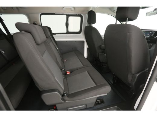 Peugeot e-Traveller Kombi 75 kWh L3H1 8 Zits | Snelladen | SOH 90% | Airco | Camera | Cruise | Parkeersensoren ActivLease financial lease
