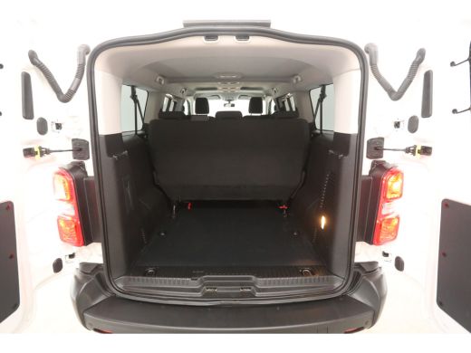 Peugeot e-Traveller Kombi 75 kWh L3H1 8 Zits | Snelladen | SOH 90% | Airco | Camera | Cruise | Parkeersensoren ActivLease financial lease