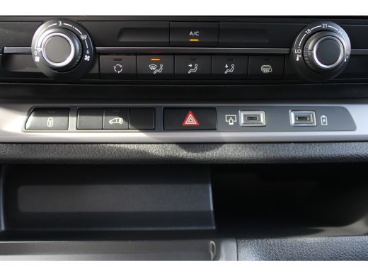 Peugeot e-Expert L3 75 kWh | 8 JAAR GARANTIE | CAMERA | NAVI | DRAADLOOS CARPLAY | COMFORT WAND | ActivLease financial lease
