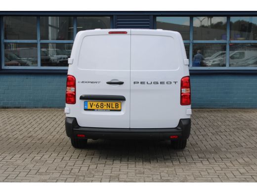 Peugeot e-Expert L3 75 kWh | 8 JAAR GARANTIE | CAMERA | NAVI | DRAADLOOS CARPLAY | COMFORT WAND | ActivLease financial lease