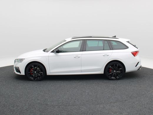 Skoda Octavia Combi 1.4 TSi 245 Pk RS iV PHEV Business | Full LED | Trekhaak | Stoelverwarming | Panoramadak | ... ActivLease financial lease
