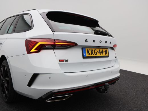 Skoda Octavia Combi 1.4 TSi 245 Pk RS iV PHEV Business | Full LED | Trekhaak | Stoelverwarming | Panoramadak | ... ActivLease financial lease
