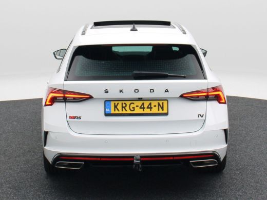 Skoda Octavia Combi 1.4 TSi 245 Pk RS iV PHEV Business | Full LED | Trekhaak | Stoelverwarming | Panoramadak | ... ActivLease financial lease