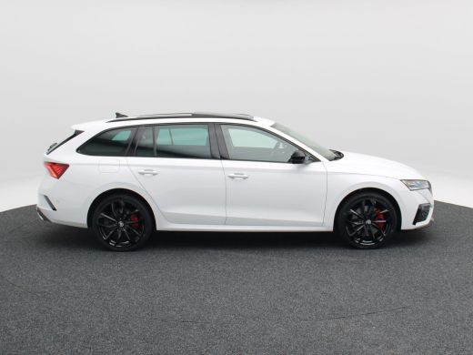 Skoda Octavia Combi 1.4 TSi 245 Pk RS iV PHEV Business | Full LED | Trekhaak | Stoelverwarming | Panoramadak | ... ActivLease financial lease