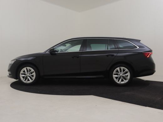 Skoda Octavia Combi 1.4 TSI iV PHEV Business Edition 204PK DSG/AUTO | Achteruitrijcamera | Parkeer assistent | ... ActivLease financial lease