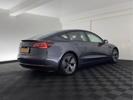 Tesla Model 3 RWD 60 kWh [3-Fase-11kW] {SoH-88%} (INCL-BTW) Aut. *PANO | AUTOPILOT | LEATHER | KEYLESS | FULL-L... ActivLease financial lease