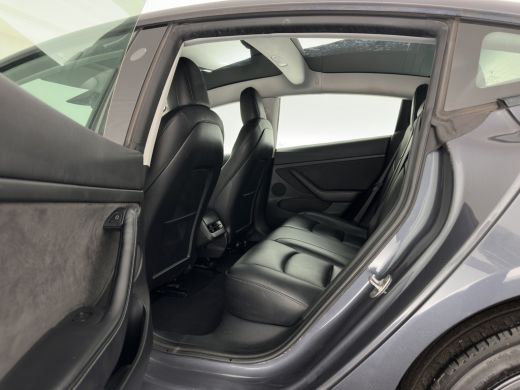 Tesla Model 3 RWD 60 kWh [3-Fase-11kW] {SoH-88%} (INCL-BTW) Aut. *PANO | AUTOPILOT | LEATHER | KEYLESS | FULL-L... ActivLease financial lease