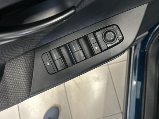 Toyota C-HR 1.8 Hybrid 140 Dynamic ActivLease financial lease