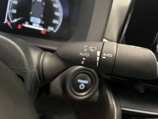 Toyota C-HR 1.8 Hybrid 140 Dynamic ActivLease financial lease