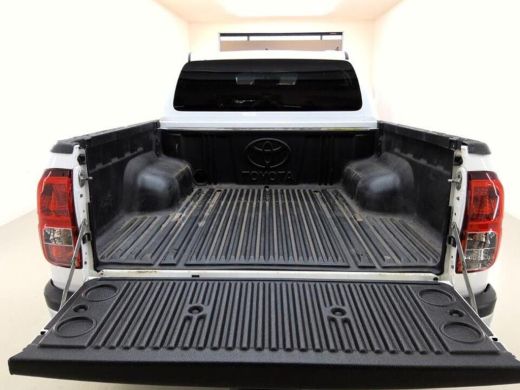 Toyota Hilux 2.4 D-4D AUTOMAAT 4WD 4x4 Double Cab ActivLease financial lease