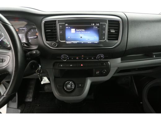 Toyota ProAce 2.0 D-4D L2H1 145PK | Automaat | Airco | Cruise | Camera | Carplay | 3 Zits | Trekhaak ActivLease financial lease