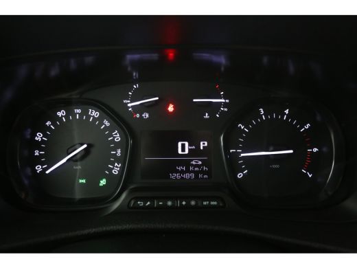 Toyota ProAce 2.0 D-4D L2H1 145PK | Automaat | Airco | Cruise | Camera | Carplay | 3 Zits | Trekhaak ActivLease financial lease